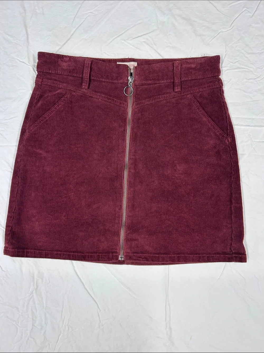 SO Corduroy Mini Skirt Burgundy Zip Front Ring Pull Sz 7 / 28W